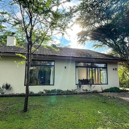 The Senna House Villa นาคูรู ภายนอก รูปภาพ