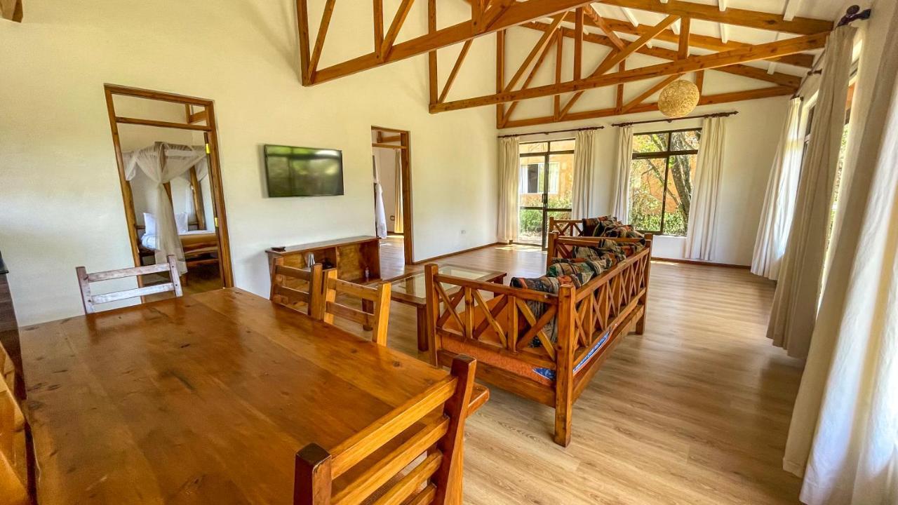 The Senna House Villa นาคูรู ภายนอก รูปภาพ
